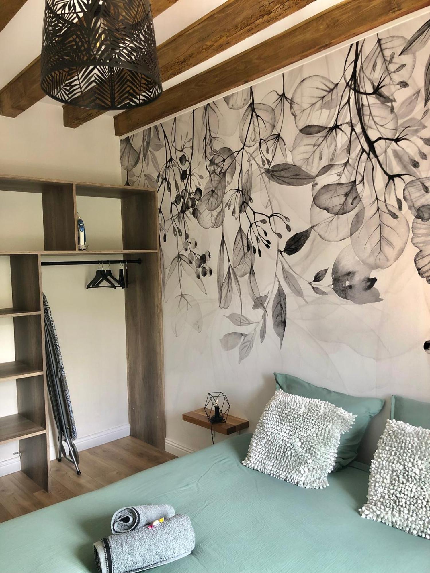 Veroliv : Superbe Appartement Renove Proche Du Centre-Ville Le Creusot Exterior foto