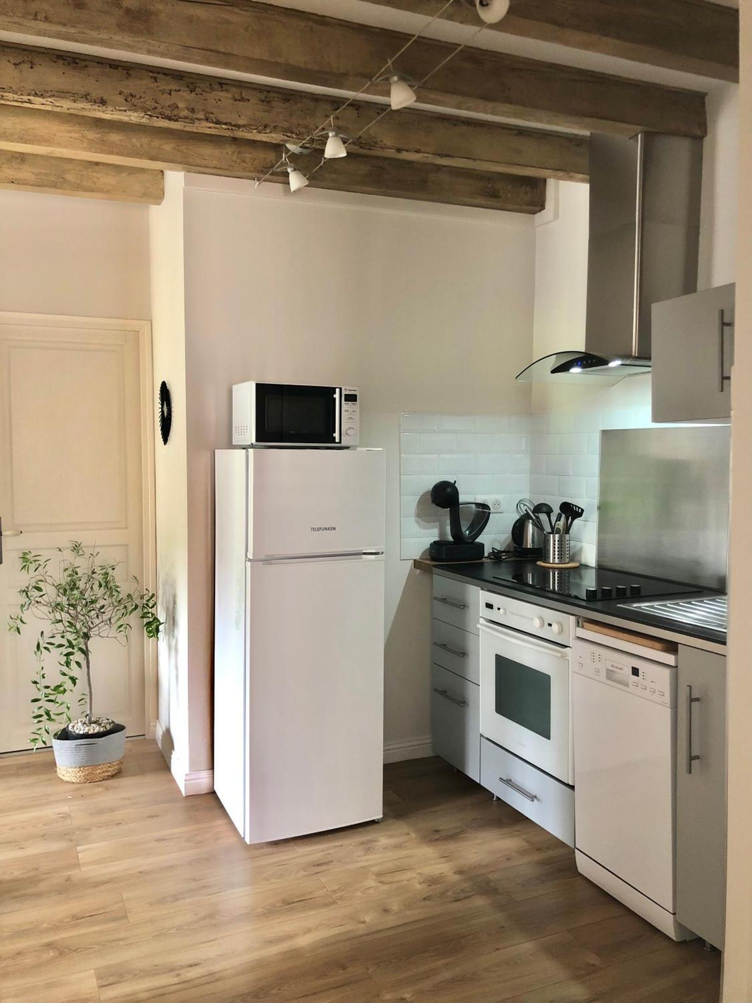 Veroliv : Superbe Appartement Renove Proche Du Centre-Ville Le Creusot Exterior foto