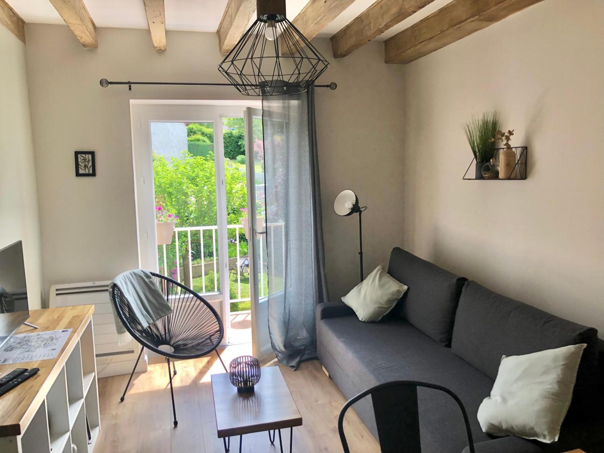Veroliv : Superbe Appartement Renove Proche Du Centre-Ville Le Creusot Exterior foto